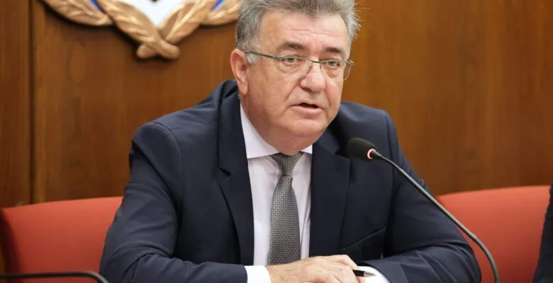 Stavrelis Dimotiko Symboylio